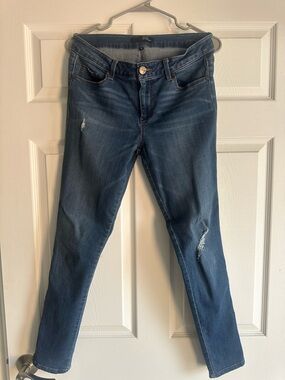 1822 Denim Women’s Skinny Jeans in Dark Blue Wash